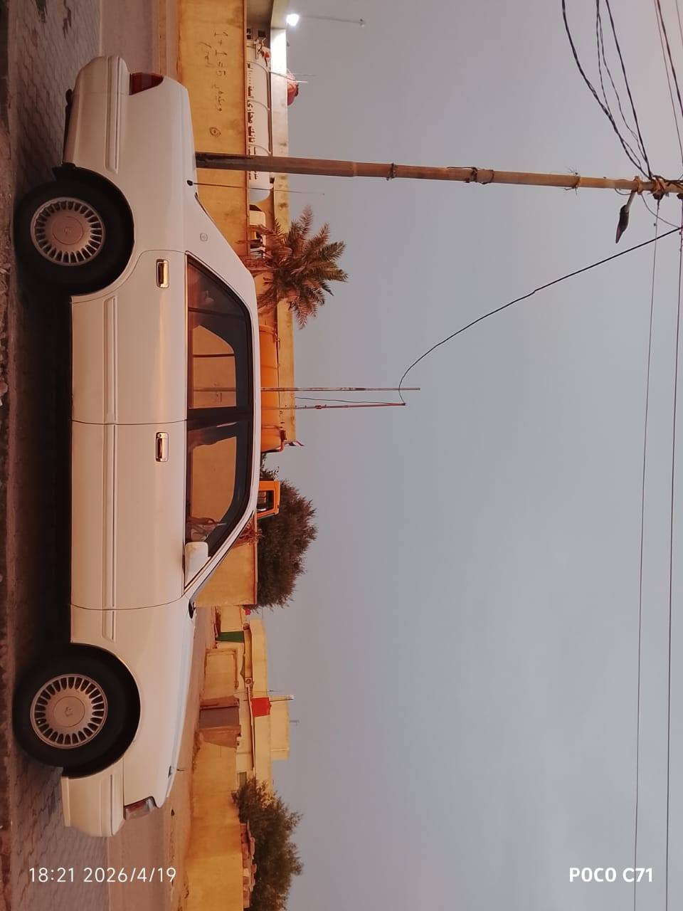 السلام عليكم راس الثور للبيع يسرا بلاد موديل 99 سنويه لل 27 محرك وگير 3000فيفيتي مصبوغ جماليه ***********
