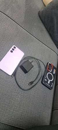 Samsung A55لبيع  ذاكره :256\8 بطاريته :5000 شحن سريع  شاشه: 120Hz  الج...