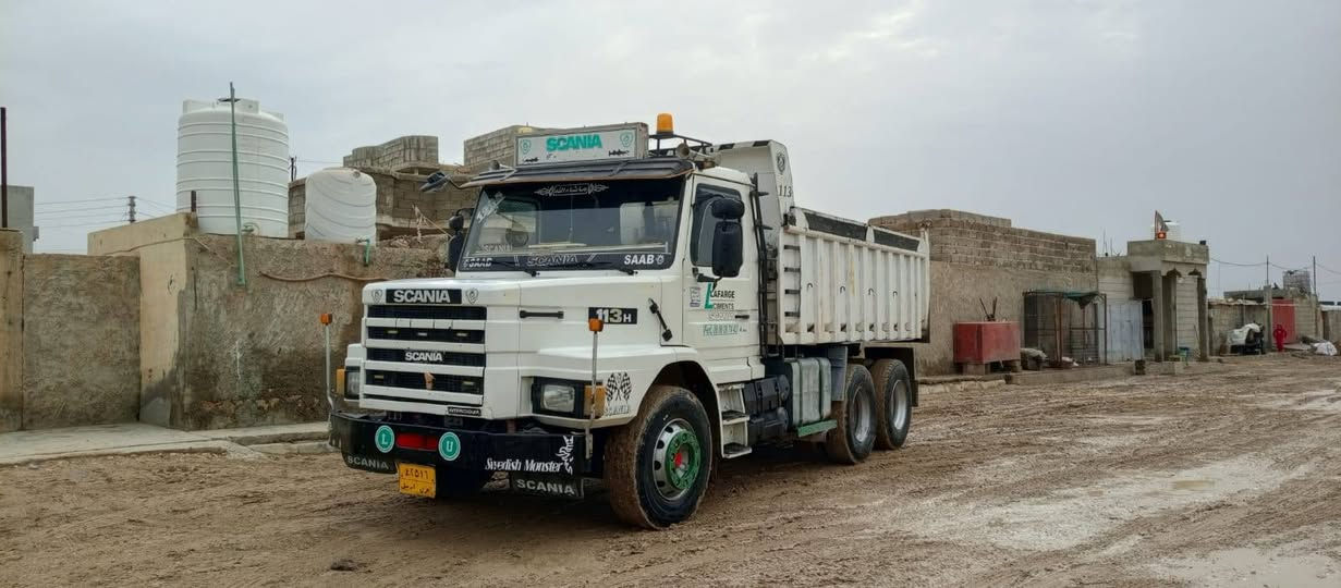 سكانيا للبيع موديل 1995مجموعة سكانيا كير 5x5 السعر190\***********
