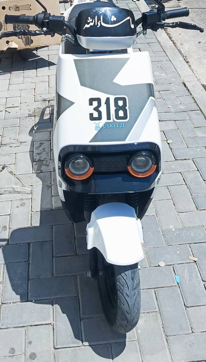 السلام عليكم ماطور شحن 318 نظافه 100% بطاريات وضع شركه)$595✓اتواصل***********
