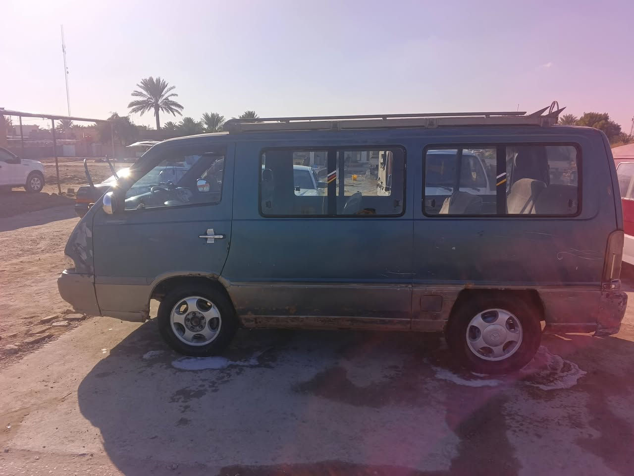 السلام عليكم موديل 97 رقم نكليزي مصفره راعيه جاري مكينه نضيفه كير ال5 يفلت راديتر باور درايمات 3 تايرات جدد كهربائيات كله شغاله بس الساعه سكنه عاطل ب42 بيه مجال *********** مكانه القاسم
