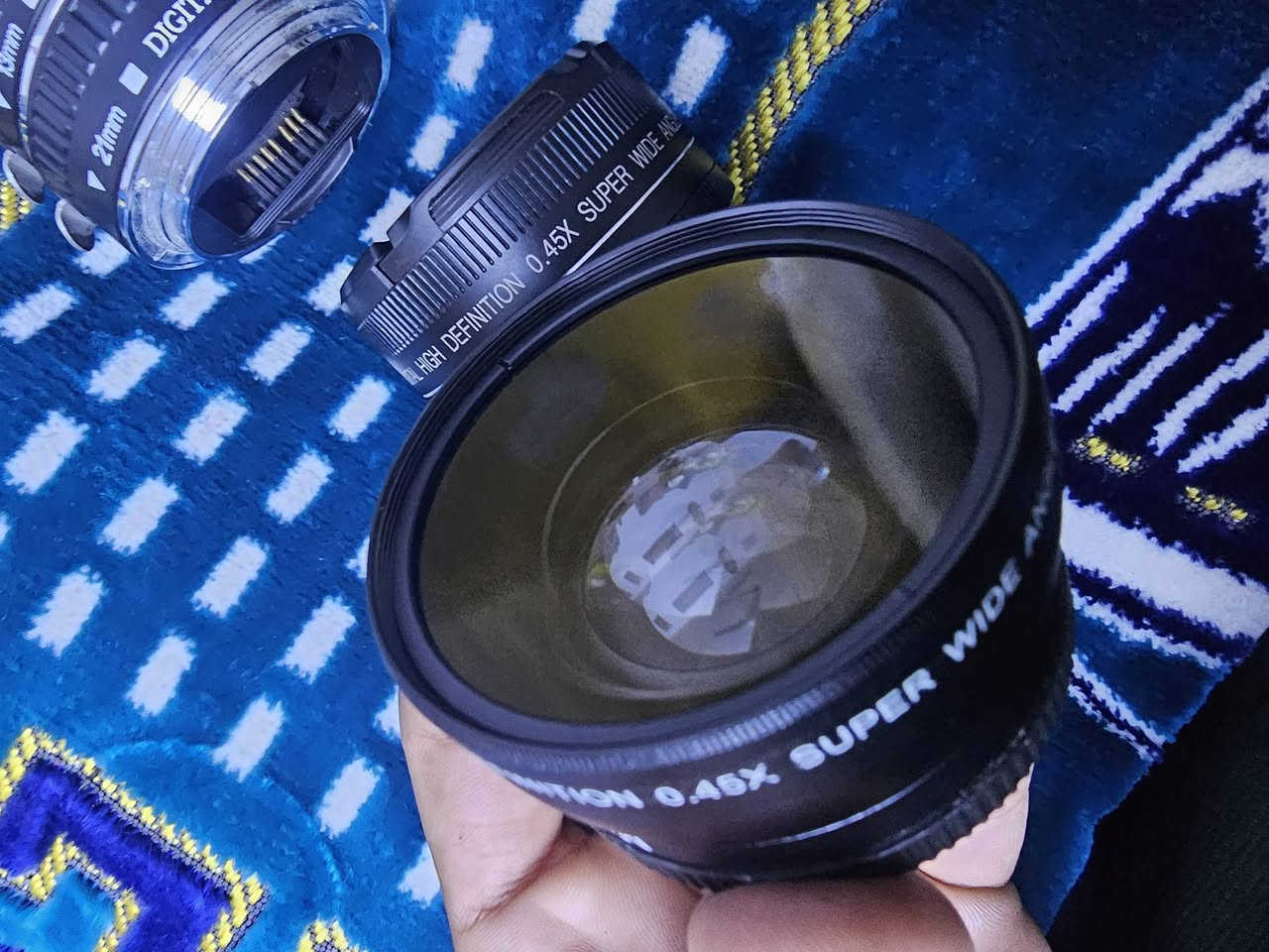 السلام عليكم هذني عدسات ما اعرف مال تليفون اوكامرة قيموهن حق الله مكاني بغداد الحسينية رقم ***********
