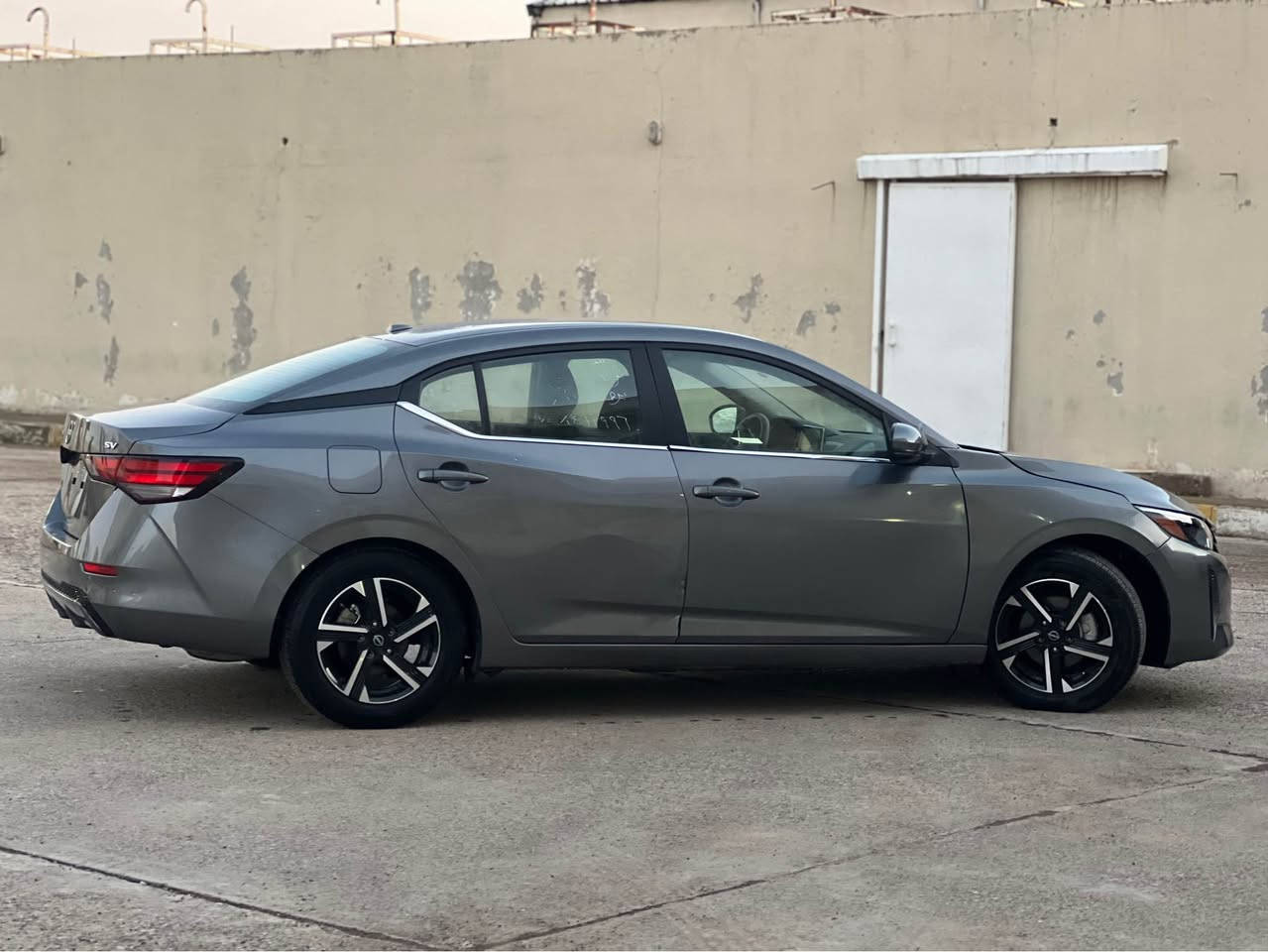 نيسان سينترا SV 
موديل/2024
سبغ/٣ بارجه 
ايرباك/ ستيرن
سعر/١٢١$
رقم كاتي
شه رتي رقم
شانصي شه رت
غرقان و برين شه رت
گير و مه كينه شه رت
بشت و بيش كه بس
مواصفات SV
شاشه مه زن
حساس
رادار 
كاميره
به سمه
شغال
ده ستك به سمه
گير توماتيك
جام كاره باي
ويل كه ب كروم
هه ر چار تاجديد
٢٠ هزار ريفه جوي
تحكم سترين
تعديد سورعه
دوكمه ايكو سبورت
رقم موبايل /*********** واتساب كوره ك و فايبه ر اكر, نينوى
