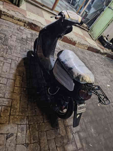 دراجه 5 زروف مكينه ما مفتوحه امس مجفته 
كفرات بلاد السعر 175 وبي مجال عنوان البصره معقل
***********
***********
