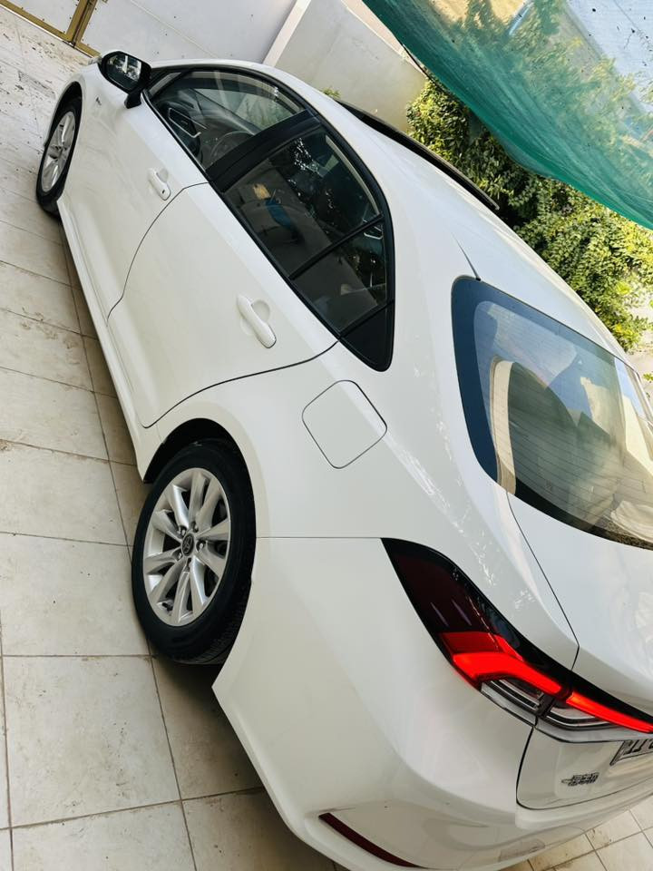 السلام عليكم 
للبيع كورلا هايبرد 24
ماشيه 32 
رقم بغداد 
مكفوله بدون ضرر 
سونار موجود 
فول مواصفات
سياره جديده 
السعر 149 وبيها مجال جدا بسيط 
للاستفسار 
*********** 
مكاني حله 
غير متواجد بالفيس
