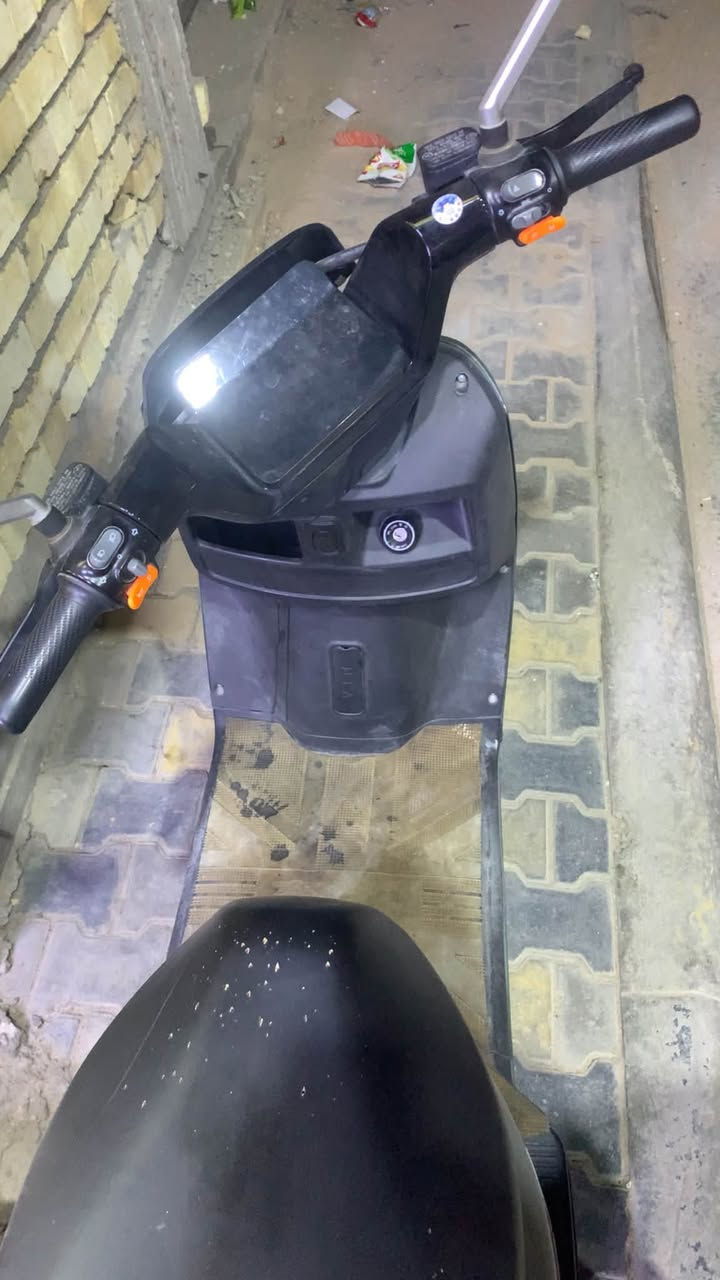 🛵 للبيع سكوتر كهربائي BENENG ⚡
✅ 6 بطاريات
🔋 نظام كهربائي قوي
🔄 بك (Reverse) للرجوع للخلف
🚀 مثبت سرعة (Cruise Control)
💡 إنارة LED
🛞 فرامل دسك
💺 مقعد مريح مع مسند خلفي
مواصفات فول كامله
استعمال قليلل

💰 السعر: 900
📌 بيها مجال.

📩 للاستفسار تفضل خاص.

📞او رقم التواصل: ***********
