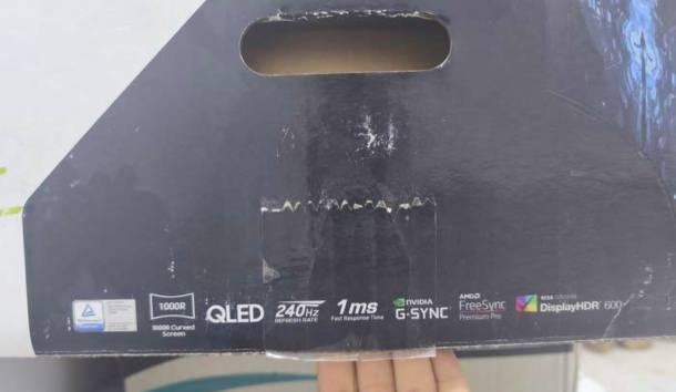 للبيع (أو مراوسة مع لابتوب) PC Gaming شبه جديد مع كامل الملحقات 🔴
🖥️ مواصفات الجهاز:
 • CPU: Intel Core i5-12400F
 • GPU: NVIDIA RTX 3060 12GB
 • RAM: 16GB DDR4 3600MHZ G.SKILL
 • Storage: SSD NVMe 256GB + 1TB HDD
‎ • النظام: Windows 11 أصلي
‎ • الحالة: استخدام قليل جدًا ( شهرين) – نظيف 100%

‎🎮 الملحقات المشمولة مع الجهاز:
 • 🖱️ ماوس جلوريس اصلي glorious model I / glorious model o
 • 🖥️ شاشة Samsung G7 27 إنچ مقوسة
 • دقة 2K (2560×1440)
‏ • 240HZ QLED
 • كيبورد + باقي التوصيلات كاملة (سماعة كلاود 2 هايبر اكس، والمايك كوادكاست HyperX cloud 2, hyper x QuadCast)

✅ الجهاز قوي جدًا للألعاب الحديثة، التصميم، والمونتاج
✅ لا مشاكل، لا صيانة، لا حرارة
✅ جاهز للتجربة عند الاستلام

💰 السعر المطلوب:
👉 1,550,000 دينار عراقي (قابل للتفاوض البسيط)

للتواصل واتساب *********** 
📍 المكان: البصرة
