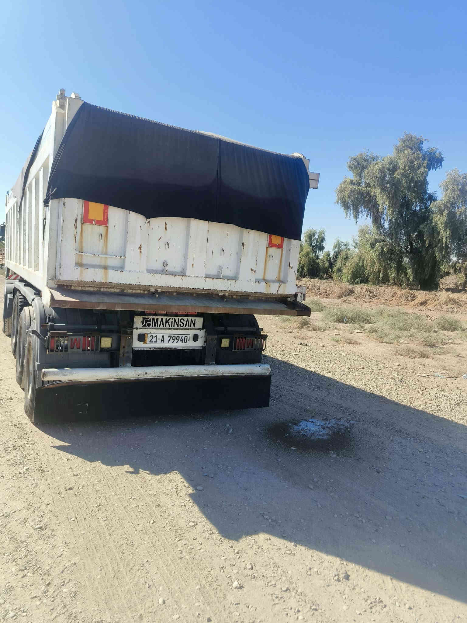 السلام عليكم مان تيكة لبيع مديل 2005 مجموعة جيف جوبلس مكنية 480 تخم تاير عربانة ماكنيسان السيارة بسمي شرط تحويل ثاني يوم ***********
