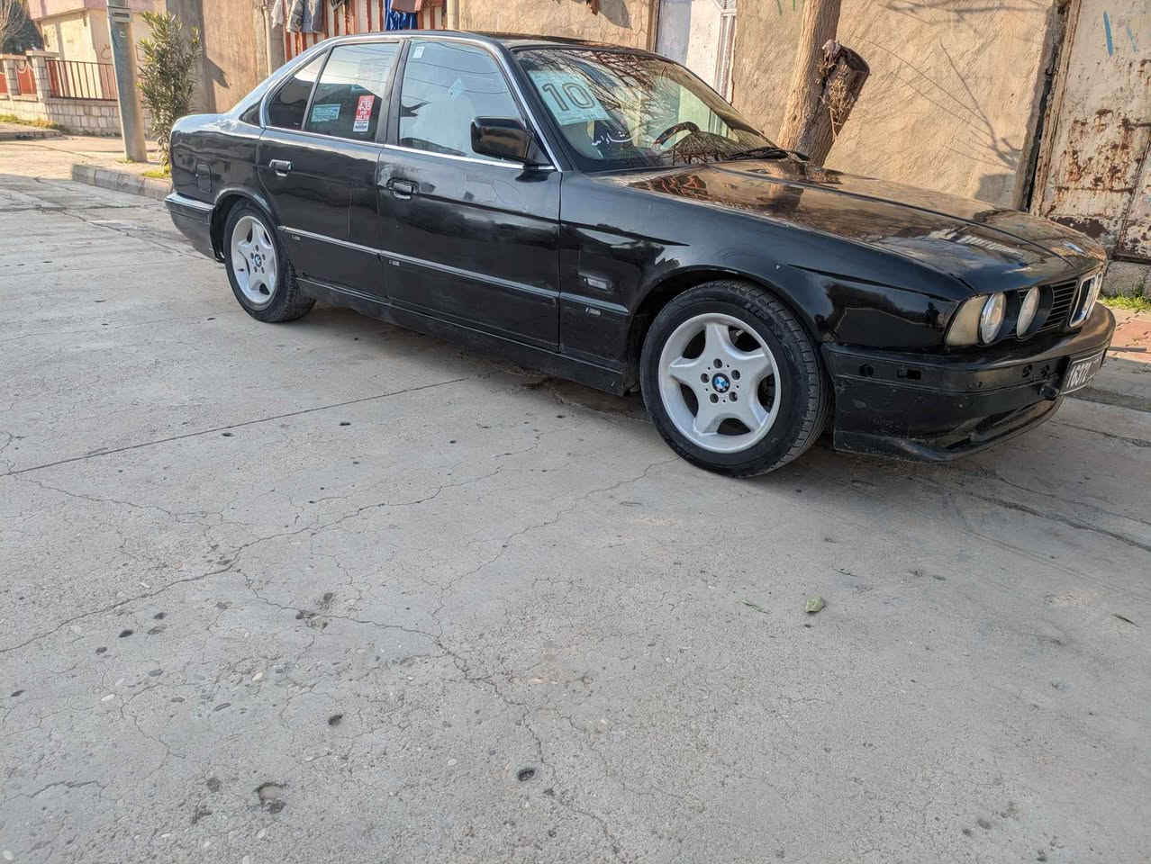 بي ئيم 520گير عادي جام
كاره با بئ ده عم و ليدران 
گيرو مه كينه به شه رت 18وةره قه ژم *********** Taunton, Somerset
