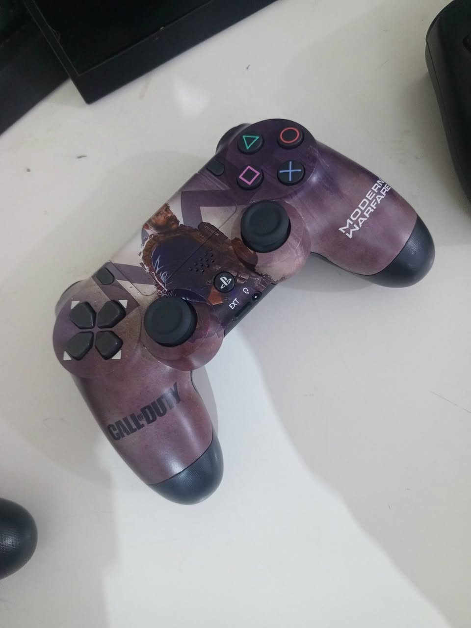 بلي 4 سلم اون لاين 
العاب 
the last of us
grand theft auto 5
fishing planet
ملحقات 
جويستكات 2 جدد 
وجويستك بلي 5 وحده الاصليه جديدة
وشاشة Anmite سعرهه 80 الف فول دقه
وياا ubs حماية سعره 50 الف
كارتونه البلي موجودة
______________
السعر النهائي 375 
***********
مكاني بغداد المدائن سلمان باك
