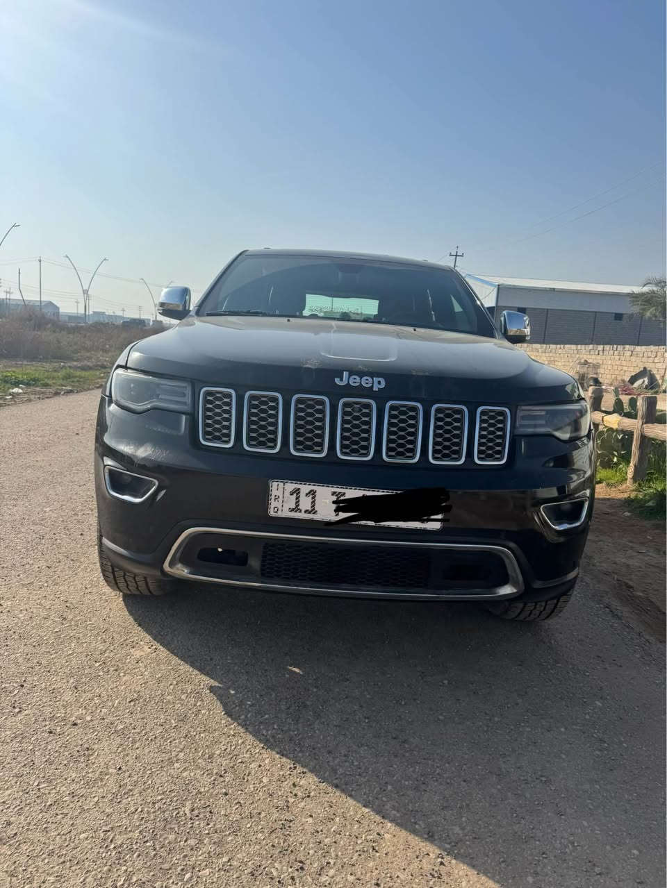 السلام عليكم للبيع 
جيب كراند شيروكي 2019  فول موصفات ١/١
فتحه
بصمه
رادار امامي + جانبي 
كشنات جلد + كهرباء ٢
كشنات تدفئه وتبريد + الخلفي 
مري شفط + اشاير 
فورويل 4×4 ماوس 
توقف ذاتي  + إطفاء ذاتي 
عليه مضومه زينون كامله 
محرك 6 سلندر 3600 
كشنات خزن ميموري 
داخل لون اسود ملكي 
تخم تاير جديد ويل 20 
حساسات اماميه خلفيه 
شاشه كبيره كامره خلفيه 
ماشيه٧٠ الف ميل حقيقي مكينه  كير  حداديه كفاله ابشرط 
 بيها جاملغ بارد الأمامي  وبدون ومعجون   رقم بغداد انكليزي بسمي تحويل ثاني يوم السعر (270$) وبيه مجال الاستفسار *********** بغداد, العراق
