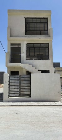 دار للبيع 50 متر ركن ثلاث طوابق غزالية دعاوي الملكية رقم الموبايل  077...