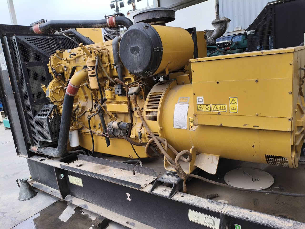 #مولدات 
مولد كتلر بلر C15 مولده جديده استيراد أوربي 
مامشتغل دقيقه بلعراق برغي ممفتوح منه وضع الشركة 
شرط الفحص والحمل لاتبخير لا تنقيص 

📍التوليد 500 KVA 
📍السعر خاص او اتصال بالرقم التالي 

العنوان أربيل الصناعة الجنوبية 
للاستفسار الاتصال+ واتساب (***********) يوجد توصيل لجميع المحافظات (يوجد لدينا جميع انواع وأحجام المولدات)
