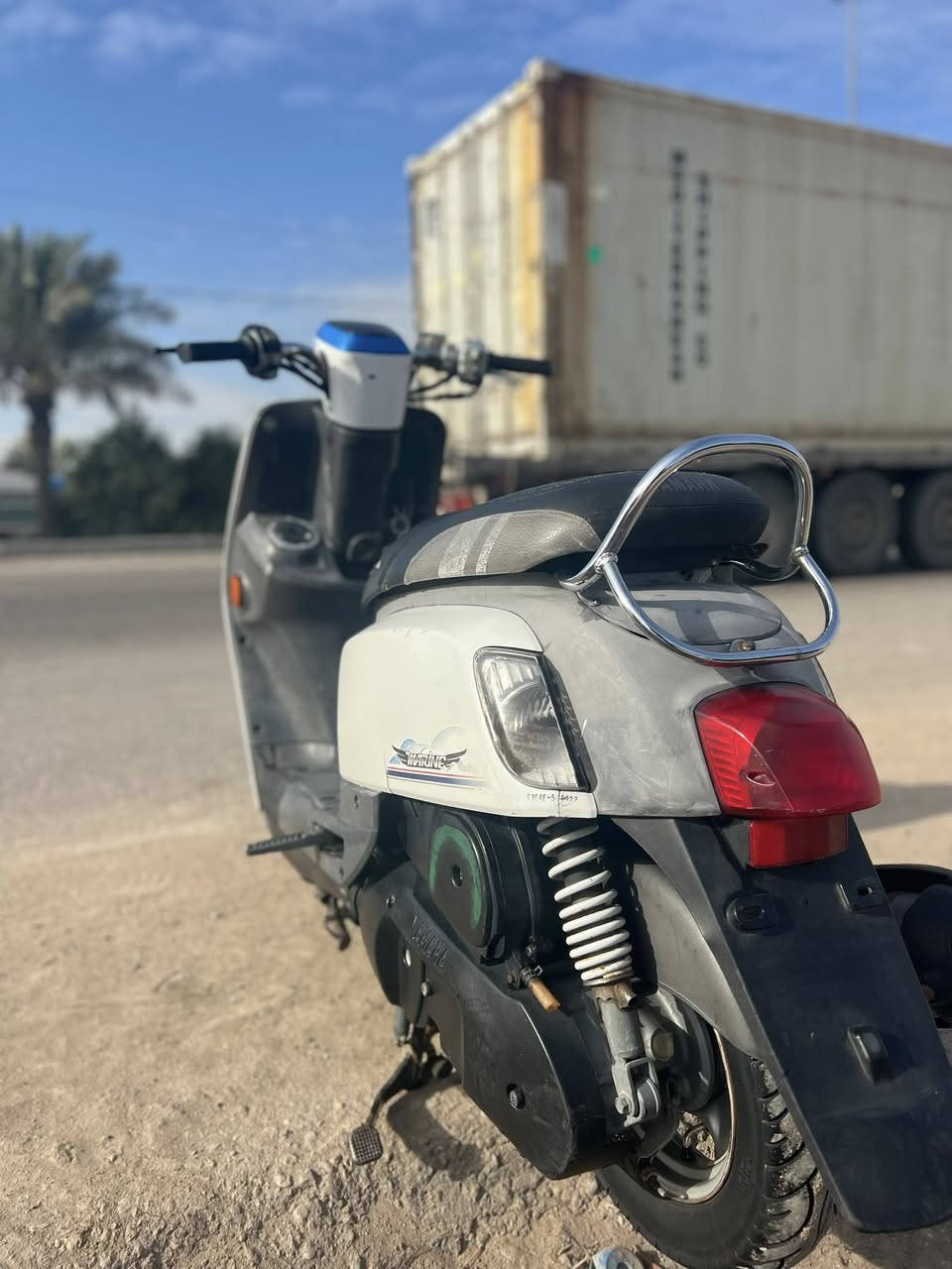 السلام عليكم بوليس مصطره للبيع موديل 2011 ختم واحد كفر ومكينه ودواخل بيها كسر بل كفر الأمامي ومصبوغ بس الكسر السعر900 وبيها مجال لاستفسار ***********
