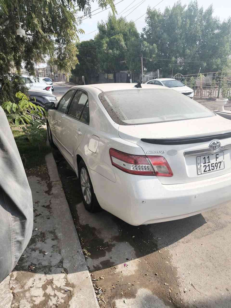 السلام عليكم
كامري 2010 خليجي GLX  اعلى فئه 4 سلندر
كشنات جلد /كشن كهربائي/تحكم ستيرن/بردة خلفية/فتحه/قطعتين تبريد/ومعروفه باقي المواصفات
السيارة عليهة منظومه زنون 
رقم بغداد باسمي
السيارة بيهة جاملغ وربع بنيد مصبوغ السونار مرفق مع الصور
هزة جديدة /تخم تاير جديد
عنواني/بغداد الجديدة الامين الثانيه
السعر 123 وبيهة مجال بسيط
***********
