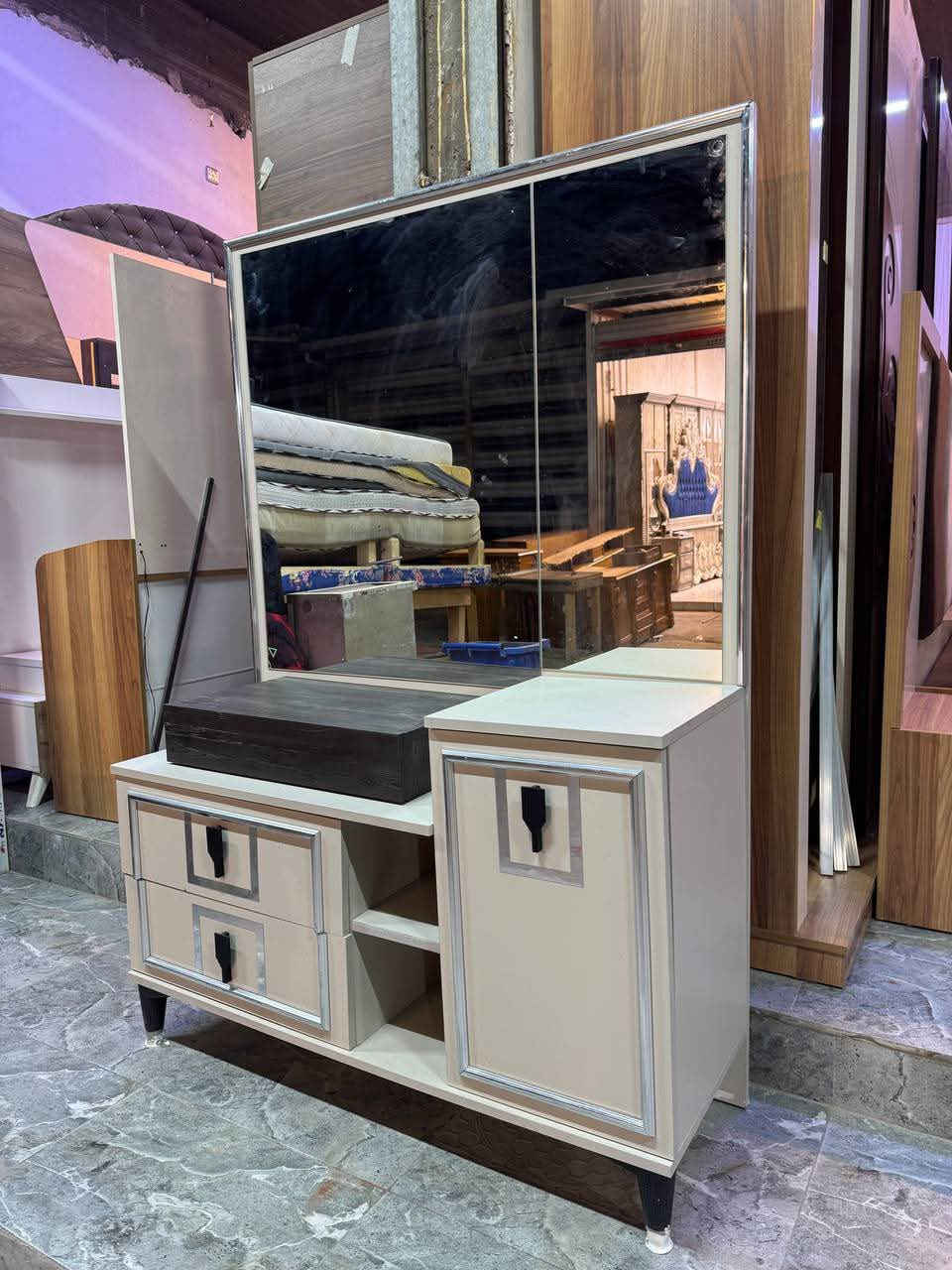 غرفة🇹🇷تركي  نضام حديث  10 قطع صبغ حراري ✨
ابواب 🚪🚪  برغي وجوي حديد كنتور منفصل  
نضافة 90٪💯
السعر مليون وبي مجال 
شد ونقل داخل بغداد مجاني محافظات بكروة 🚛


**إذا كنت صاحب هذا الإعلان وتريد حذفه لأي سبب، رجاءا أرسل رسالة إلى الدعم الفني**