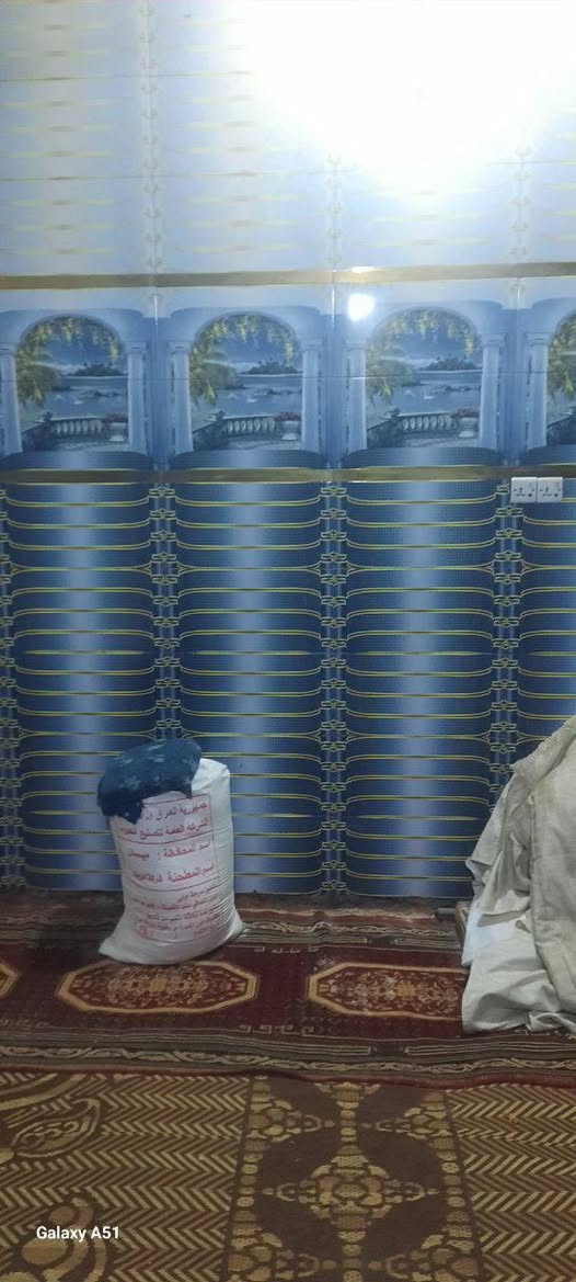 السلام عليكم
بيت للبيع المساحة 200 م في الحي الجامعي قرب مدارس المتميزين بناء 2020 طابو صرف 
البناء غرفتين 5في 4 صالة8في 4 مطبخ 4في 4
استقبال7في 4 ساحة 5 متر 
صب مسلح رباط ارضي 50 سم في 70 
طابق واحد مسلح نواقص البيت ارضية صب وليس كاشي بيبان خشب داخليات ما مركبهن 
ابياض لبخ كهرباء كلة دفن بوري سيراميك كامل 
البيت على ساحة عامة يعني حديق خظراء 
ستارة الوجة غير مبنية ((السعر 185)) 
وبية مجال بسيط حق الجية 
تليفون صاحب البيت ***********
