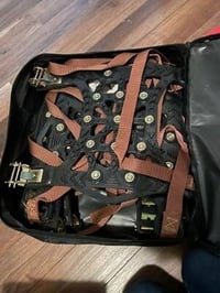 خوذة • توصيل