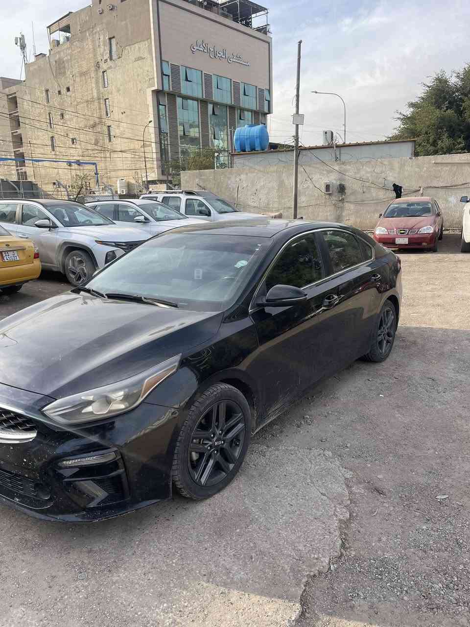 السلام عليكم فورتي 21 حادث جاملغات امامية وبنيد سرقة ماشية 105 كيلو وارد كندي السعر 142 وبيها مجال مكان السيارة كرادة ساحة الاندلس رقم اربيل بسمي
***********
