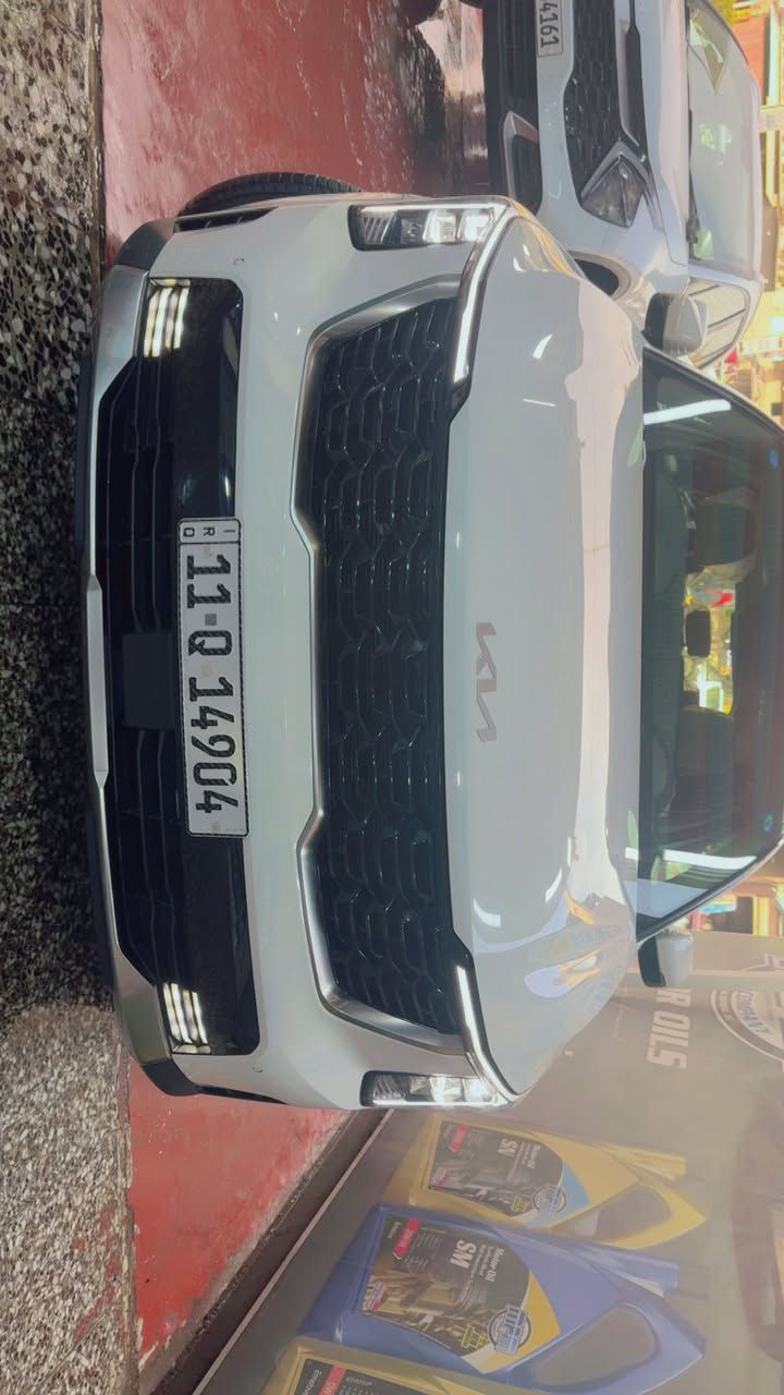 السلام عليكم سورنتو للبيع موديل 2025 خليجيه سياره ماشيه 26 الف بعده بحاله الزيرو مكفوله كفاله داتا شو ويل 20 عنوان بغداد السعر اتصل ***********
