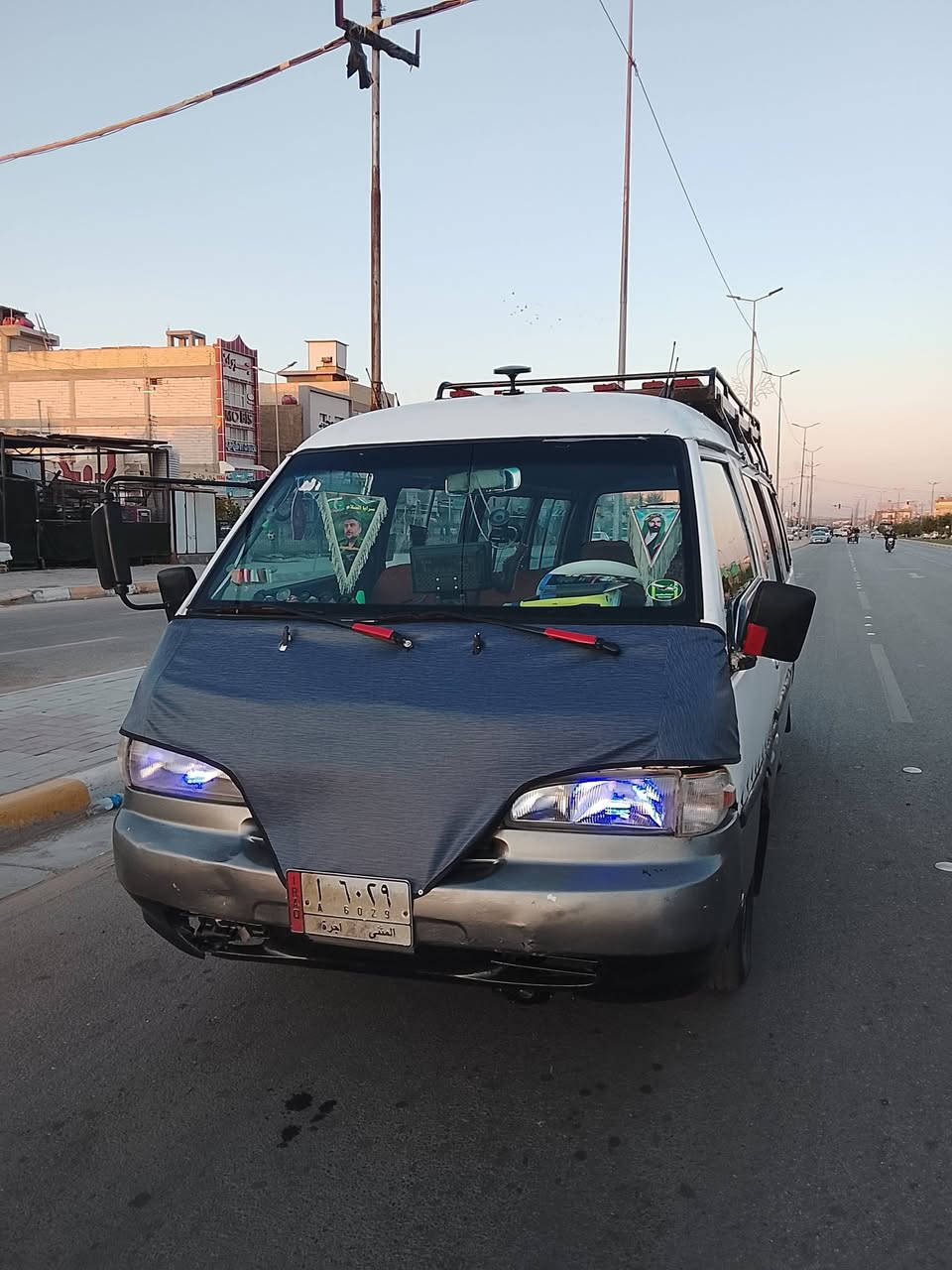 سلام عليكم هواندي شبوط مديل 2002 _14راكب  كاز مكينه عل سحك صارلي 4 ايام منزلهه حاويه ستاركس حديث كير كفاله اكسن كفاله شواصي 4 كفاله شرط مال شركه مصفره هيئه مرور تحويل مباشر كهربائيات كلهه شغاله حداديه ستوني نافضهه كلهه باور مشط داينمو سلف باتري جدد سياره تعمير جديد ربع مذب عليهه شغل وطلع شرط طياره بل شارع السعر 55وبيهه مجال مكاني كربلاء رقم الاستفسار *********** او مراوس فتون حره او مازدا نضيفه
