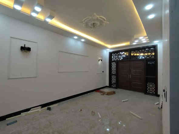 بيت مساحه 150متر مقابل قريه الغدير ***********
سعره 60مليون وبي مجال 

 اولى+شغل جناي وفول عنون البيت شارع الصب مقابل عامود 282📍 
تفاصيل غرف نوم 2//وصاله /ستقبال/ ومطبخ// وصحيات 

  مولد ذهبي مدارس اسواق شوارع تبليط  //عرض شارع 17متر اناره جيهتين معا كافت الخدمات
/
***********
للاستفسار اتصال على ***********
مكتب 🏢 الفهد للعقار عامود 270
