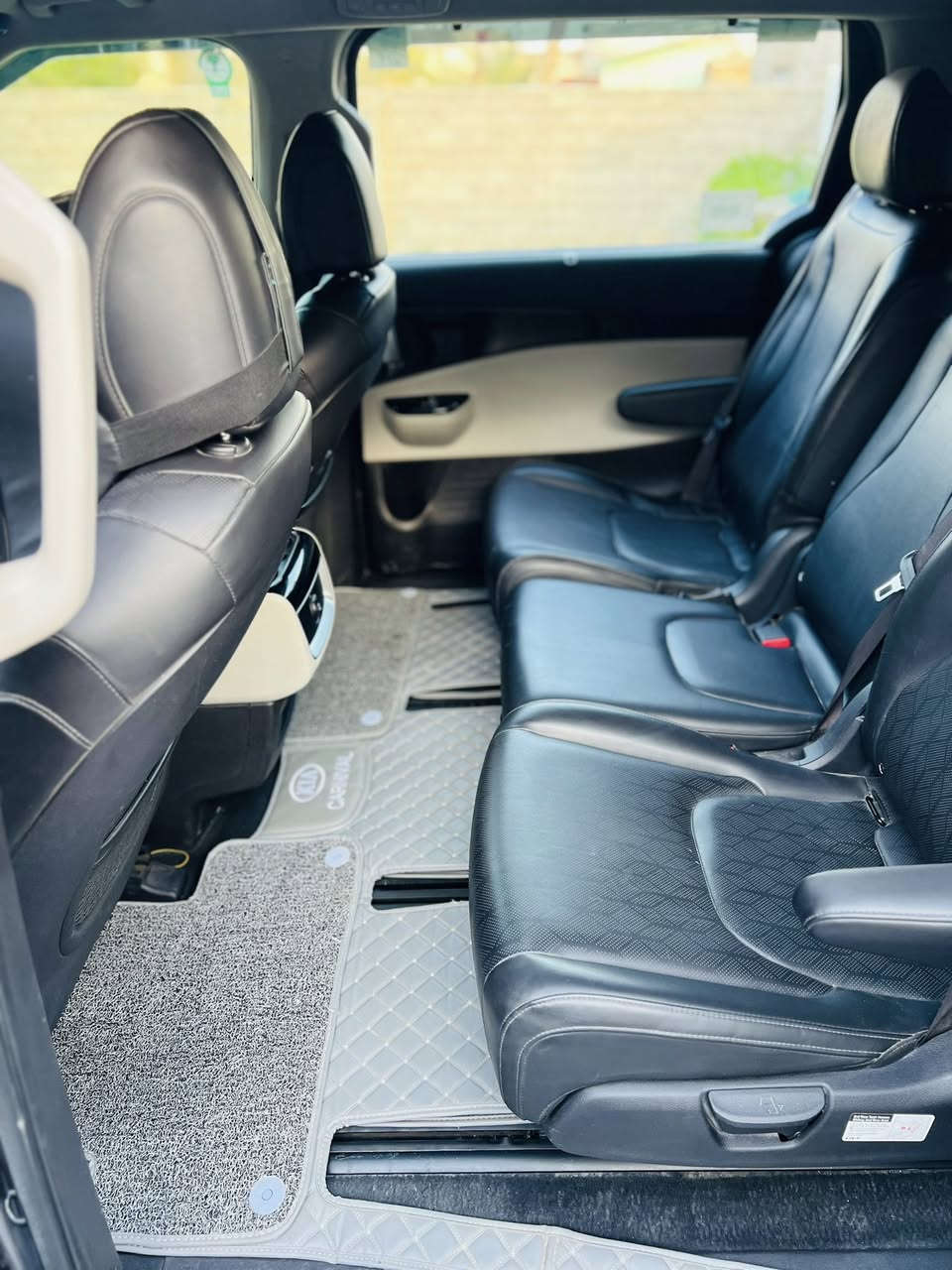 السلام عليكم ورحمة الله وبركاته 
للبيع او مراوس حسب القناعة 
كيا كرنفال 2022 
رقم اربيل بأسمي تحويل ثاني يوم 
مال جناي مو مال خطوط 
الفئة Lx
8 راكب
اكشانه جلد+ تدفئة تبريد 
محرك 3.5 بانزين
كير 8 نمر
اربع مودات قيادة 
سايدبريك بصمه اتو هولد
ستيرن فول تحكم 
تحديد مسار
قيادة شبه ذاتيه
رادار تفاعلي امامي
رادار تفاعلي خلفي
رادار تفاعلي جانبي
تبريد 3 قطع
برده بوب بلادي
5 بصمات 
أبواب سلايت كهربائية 
جنطة كهربائية 
كامره خلفيه 
اشاير بالمري
تشغيل عن بعد
شاشة كبيرة 
ممشى 150 الف كيلو
ويل كب بلادي 19
لايت زنون بلادي+LED
بك لايت LED
وبعد بيها مواصفات 
السعر: 225 
العنوان:صلاح الدين قضاء الضلوعية
للاتصال: ***********
