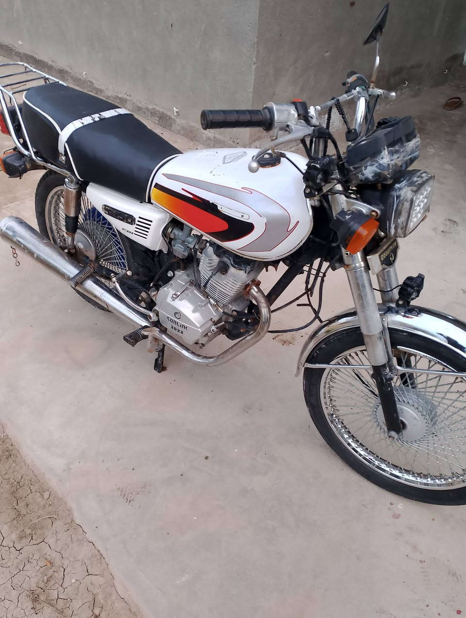 سلام عليكم دراجه 4 كير سونك موديل 22 سعر 700 وبيه مجال للشراي للتصال ***********ملاحضه بيه بس البريك ما يلزم عوزه بنزات شراي بيك خير وتدلل
