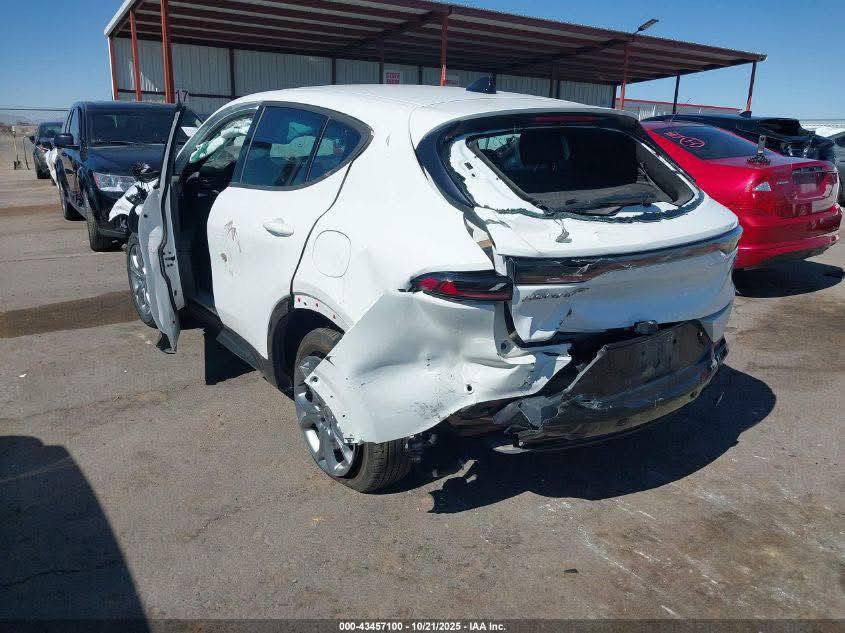 دوج هورنت ٢٠٢٤ هايبرد حاليا بعمان ب75 ورقة 
السيارة تشتغل وتمشي 
للتواصل ***********
