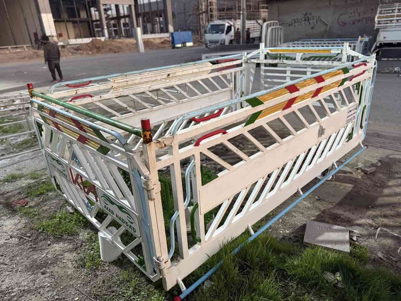 چەمچەی کیا بۆ فرۆشتن بۆکیای2700 و 3000 دەبێ
دەست کردی ئازاد حدادە 
سعری 4 وەرەقە کەمێک مەجالی تێدایە 
شوێن هەولێر 
***********
