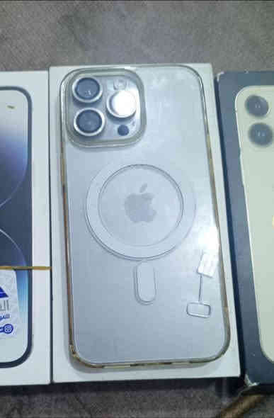 السلام عليكم ايفون 15 برو ماكس بطارية 🔋 ٨٩ نموذج M سعر مليون و٥٠ شراي تعال خاص مو شراي لاتجي رجاآ رقمي *********** + أدمن وافق
