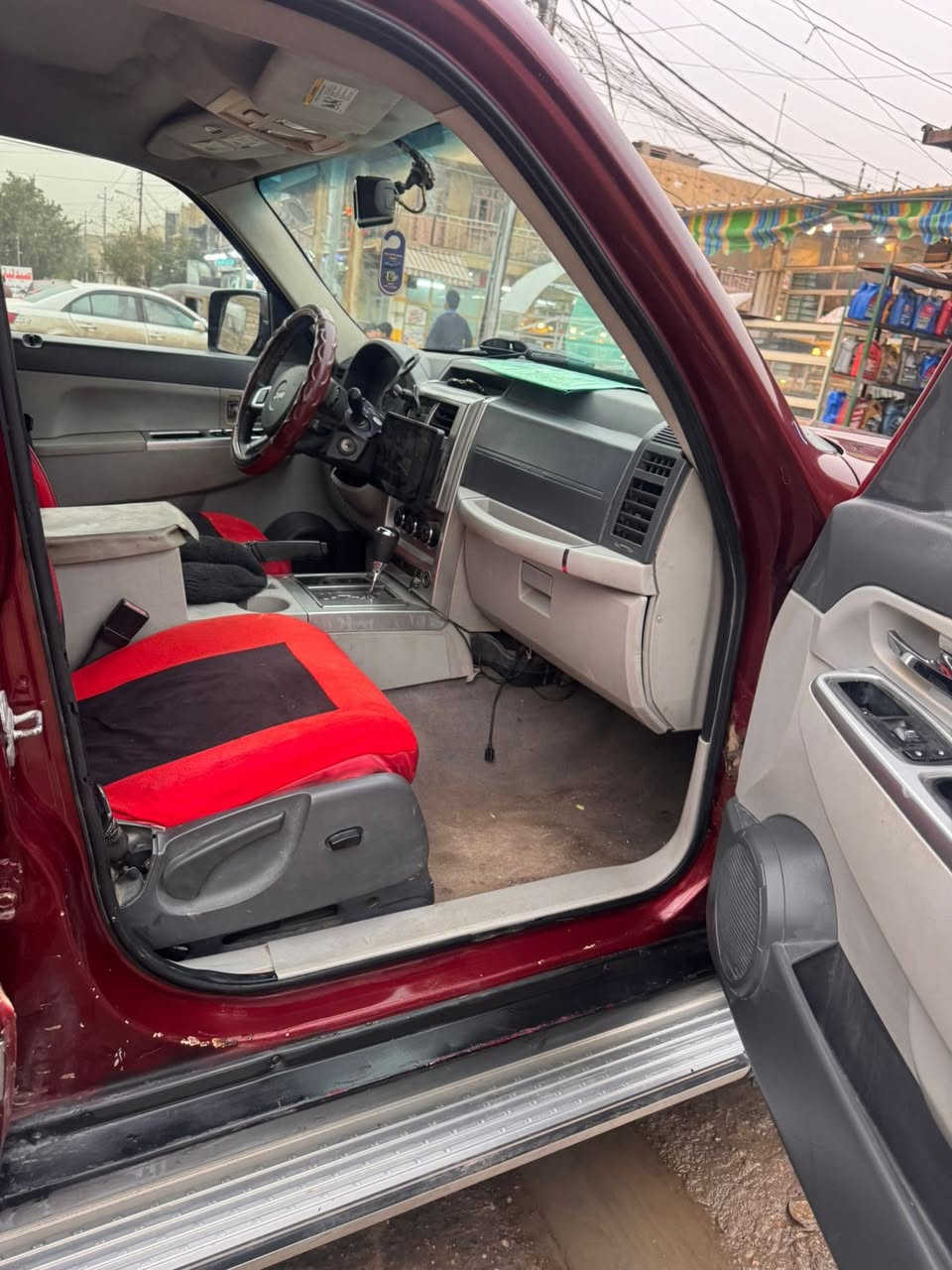 جيب لبرتي موديل 2008 مستعجل علبيع السعر 80 ورقه مكاني بغداد الاستفسار الاتصال  بصاحب سياره *********** مامتواجد علفيس رجائا
