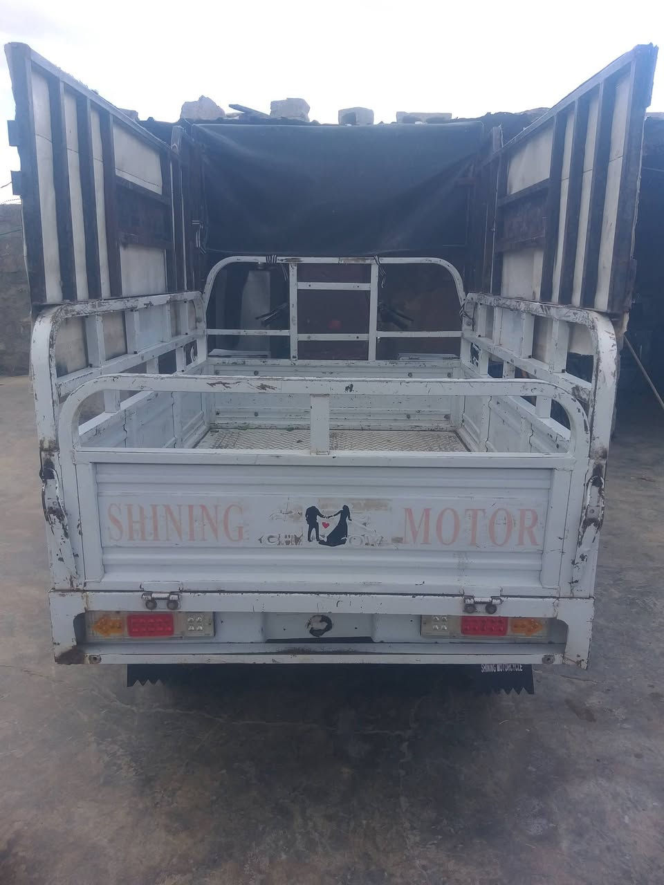 سلام عليكم ستوته للبيع موديل 19 تخم تاير جديد
من فيس موجود سعر مليون 300
منطقه حي العروبه 
رقم الموبيل ***********
