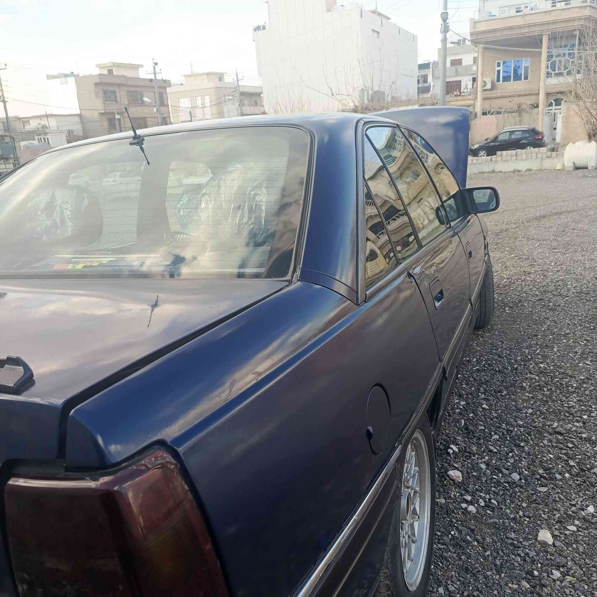 ئوبل ئونيگاصالون 
1992سه نه و تا زه هه زه تازه يه به ناو خو مه وه يه مه كينه و كيره به شترت سه ياره كه مالي دؤ سته 
35 كه مك مه عمه له ***********
