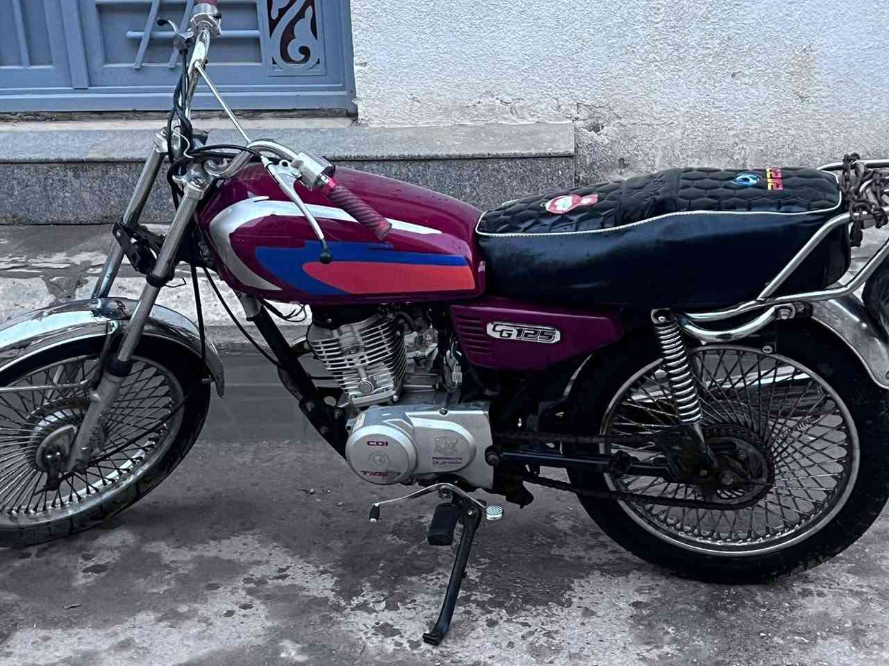 اربعه كير  موديل 2021. دراجه نضيفه وحلوه نوع تايكر ال،دراجه أوراقها ضايعه محرك. تايكر معروفه بعد بقوتها تايرات جدد ايراني اصلي دشلي وبوش خلفي جديد الدراجه اتخبل سعره #300 وبيها مجال قليل نقصها باتري وضفيرتها بيها طبك ومتروكه الدراجه لا نضوح لا تنقيص الدراجه مامتعوبه   
العنوان كربلاء للاتصال.      ***********   أو.    واتساب  غير موجود ع الفيس
