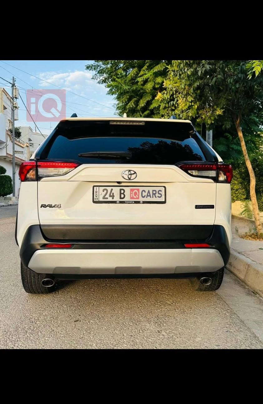 2023 Toyota RAV4 Adventure (  Americe ) 
203 hp - 2,5 L engine 

( تويوتا راف 4 ادفينتشر 2023 هي فئة رياضية ومميزة )
سياره هه مى سپورتيه وارد امريكي يه
سياره Awd
كوشن جلد
كوشنێ سايێقى كاره با
داخلى سيارێ سپورت
خارجى سيارێ سپورت
كاميرا پشتێ
شاشه مه زن 
سياره بصمه و شغاله
دوو كونترول گه لدانه ( سويچ )
سنگ رادار
قوديك رادار 
تحديد سرعه و خه تێن جادێ
ئوتو هولد
ئوتو برێك
لايت زينون ( عه ده سه نه )
بلاجكتور  
 شه ش مودێن هاژوتنێ هه نه 
( Eco , Normal , Sport , Snow , Sand ,Rock dirt )
چويه  51,000   miles
ئيك پارچه تيدايه ( بولند ته بديله ) 
بێ داخلى  و په ره شوت نه ڤه بوينه 
گه له ك پاقشه چ مصرف تيدانينه  …
*********** دهوك, العراق
