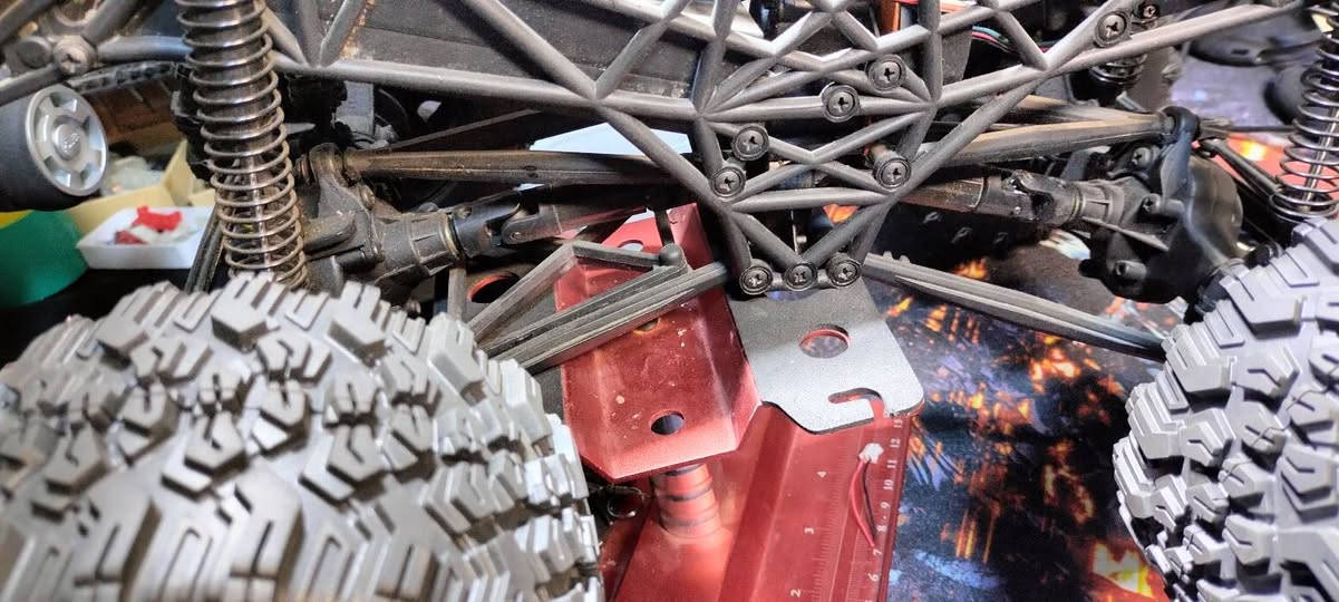 سيارة ماركة hpi منستر كلش حلوة اكسلات منفصلة نضام تعليق شبيه بالكراولر للبيع حجم 1/12 تقدر ب 1/10 كحجم


**إذا كنت صاحب هذا الإعلان وتريد حذفه لأي سبب، رجاءا أرسل رسالة إلى الدعم الفني**