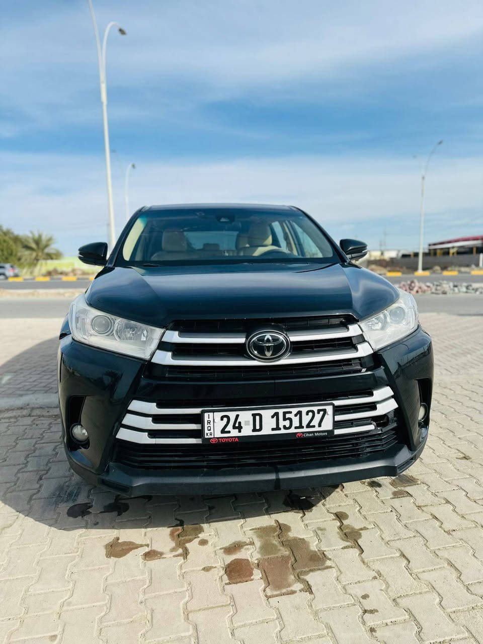 سلام عليكم مكلف بلنشر
هايلندر17
شرط كير ومحرك
بدون ايرباك او دواخل
بابين رش يمين
رقم دولي محرك 6
رادار داخلي الون بيجي
السعر 235دفترين وخمسه وثلاثون الاتصال
 على الرقم التالي ***********
