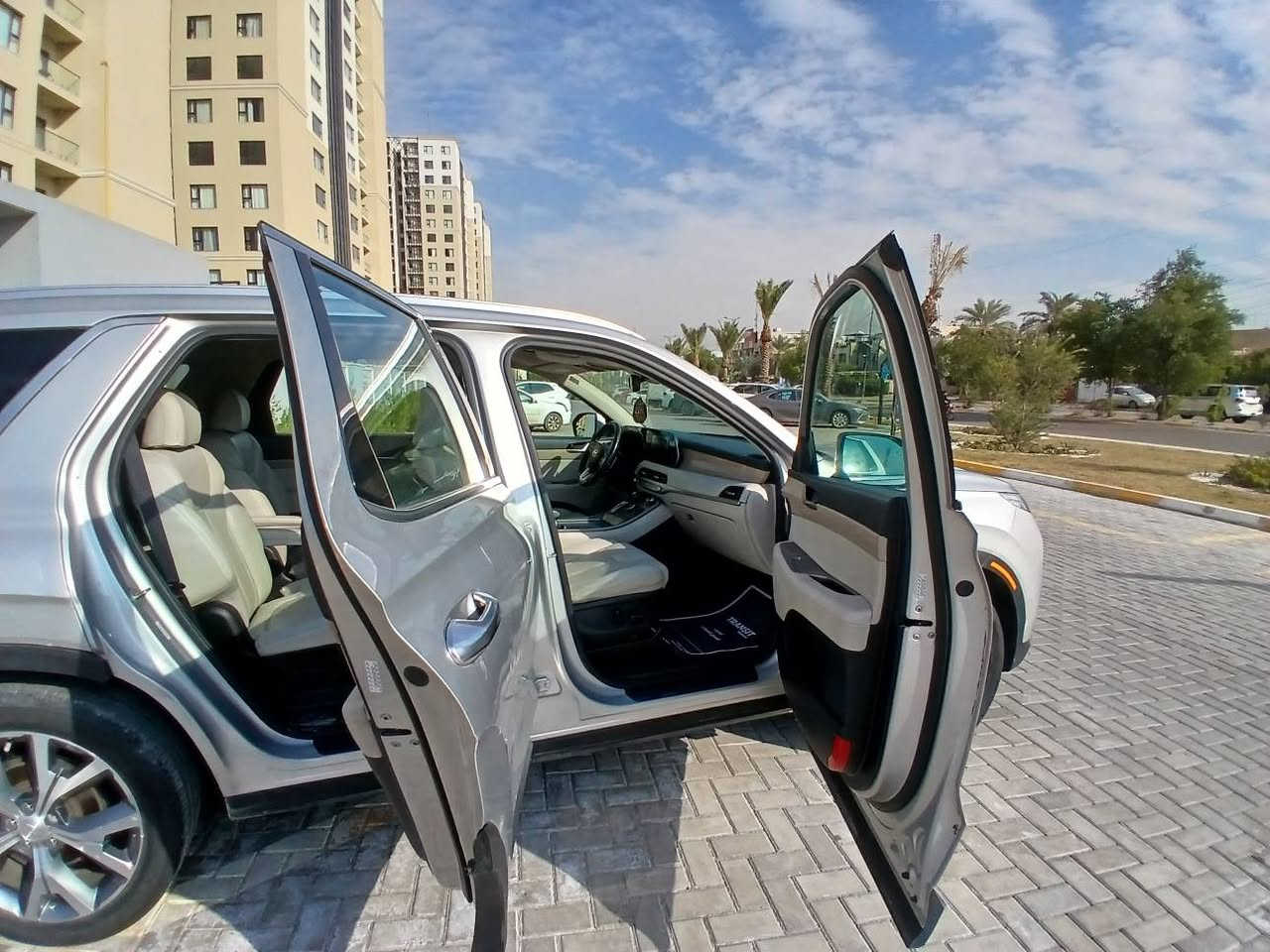 موديل ٢٠٢١ فول مواصفات فتحه جلد حساس امامي وخلفي بردات خلفيه الدشبول موطعم بلصاج باب كهرباء وبعد بيها مواصفات بيها بارد بالجامبغ والباب الخلفي بدون حديث مياءالمطار  سعر(٢٦٠$) مكان السيارة بغداد للإستفسار اتصل ***********😃***********
