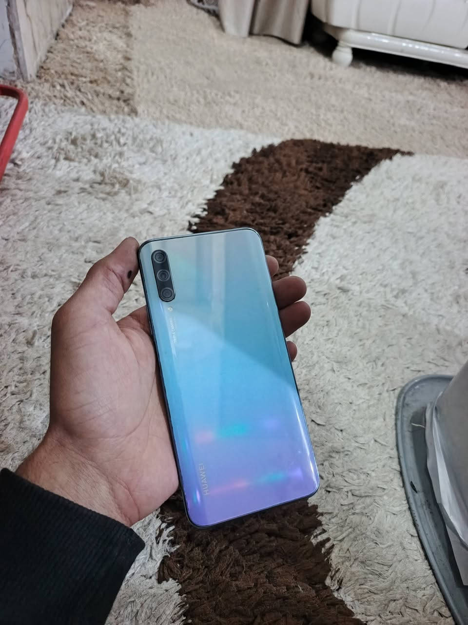 سلام عليكم Y9S للبيع جهاز مرتب مامفتوح غراضه كامله شاحنه وكارتونه ذاكره 128 نضيف كلش السعر 85 وبي مجال حك الجيه مكاني كربلاء حي العامل ***********
