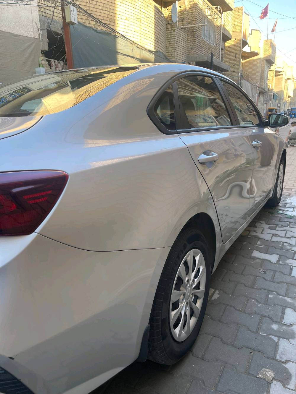كيا سيراتو 2023
محرك 1600 
كير محرك صدر تبريد مكفول
سيارة مكفولة من صبغ وتبديل وفتح
بيها ملاحضات بسيطة شخوط بل باب وطخة بلهلال
ماشيه 123 الف
رقم بغداد الدولي باسمي السيارة تحويل ثاني يوم
هزة جديدة وسنوية ل28 
رايدها 160 وبيها مجال بسيط
مكاني بغداد الشعلة او حي العدل
 ***********