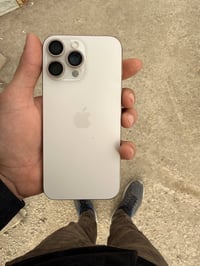 آيفون ١٦ برو ماكس • ٢٥٦ • بطارية ٩٤