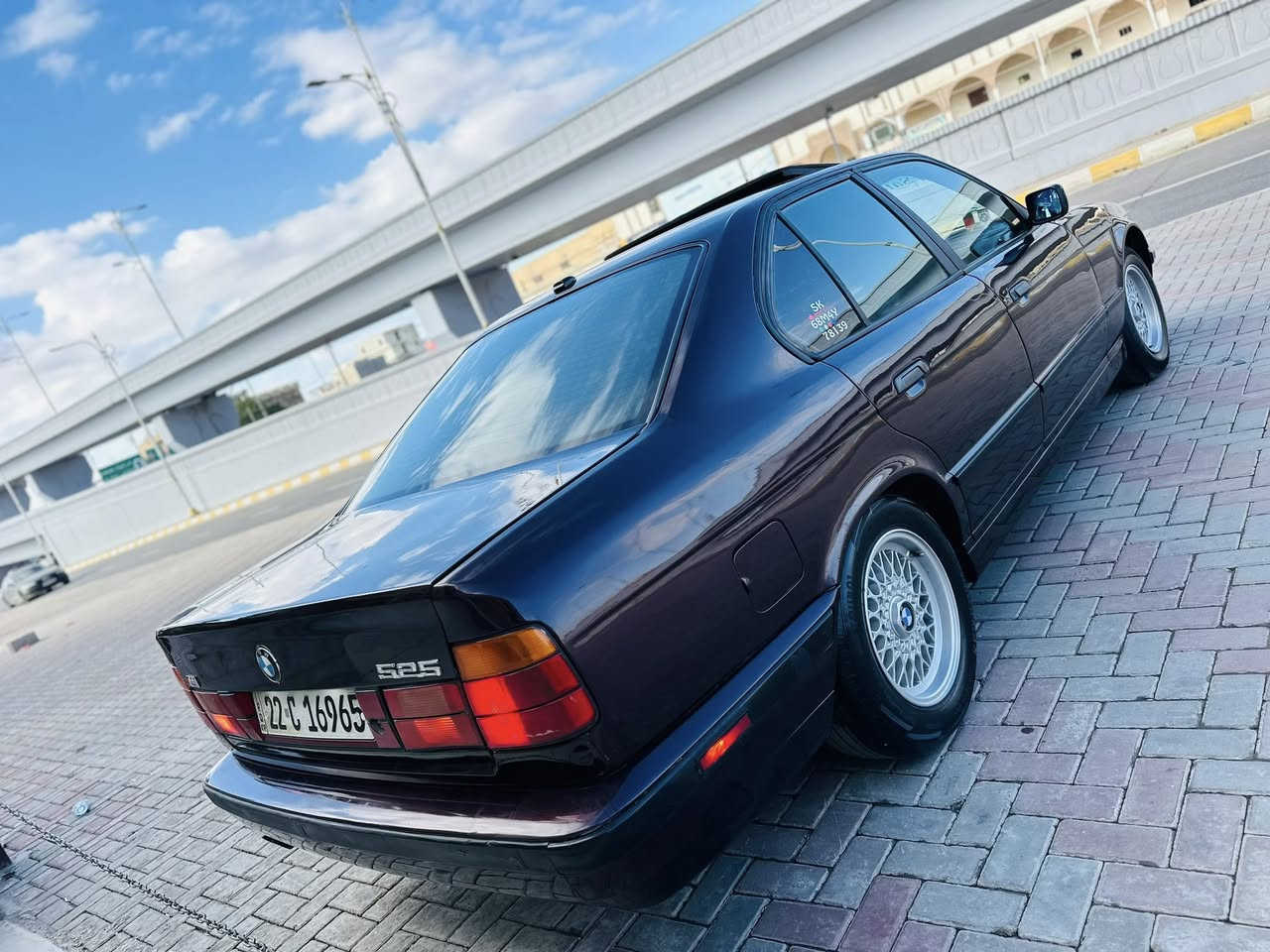 السلام عليكم للبيع بي ام موديل 1993 محرك مسكر شرط كير وتماتيك شرط صدر امامي خلفي جديد تخم تاير جديد صدر امامي خلفي جديد ويل خليها بلادي سلايت طكيتن تبريد ثلج 🧊 تدفئه نار 🔥 السياره بلاديه بدون صبغ رقم اربيل سنويه جديده هزه جديده كل بلادي سنتر لوك السعر 65 وبيه مجال يرهم مروس حسب القناعه مكاني تكريت ‭0771 423 6105‬
