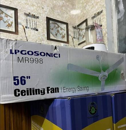 السلام عليكم ورحمه الله وبركاته
#متوفر #مروحه #سقفيه #ماركه 
#LPGOSONlCl 
#الطراز MR998
#تحتويـ #علئ #ثلاث #ريش
 #مع #طلاء #ثابت #طول #الامد
.
.
.
.
#الاداء #عملهاا 
#تعمل #بخمس #مستويات #الطاقه 
#موفر #الطاقه #اي #نضام #التشغيل 
                   #95واط 
#الكميه #خير #منالله 
ملاحضه//// الاسعار جوه السوك واذا اتريد روح وشوف بيش ايغنون يمي الاسعار واكطع
ابو 25 اطبك على صفحه و20 هم وره 
و19 هم وراه و18 هم وراه و17هم وراه 

فقط فقط ب16 الاف دينار قفل 
للاستفسار اكثر *********** 
او مراسله الصفحه
