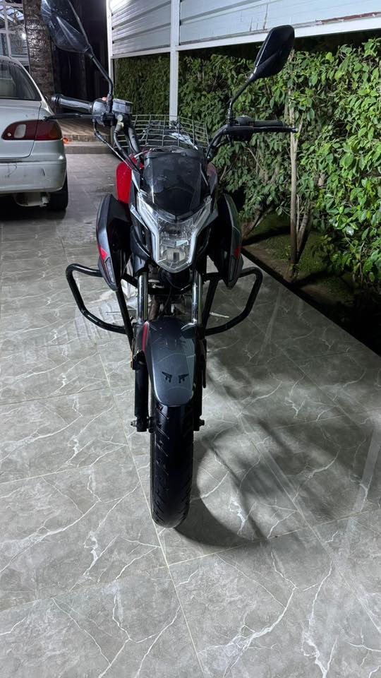 السلام عليكم 
للبيع ماطور كايدن
موديل2021
ماطور مابيه أوراق 
مكفول كير ومحرك 
وكهربائيات محرك150
للاستفسار الاتصال 
***********
