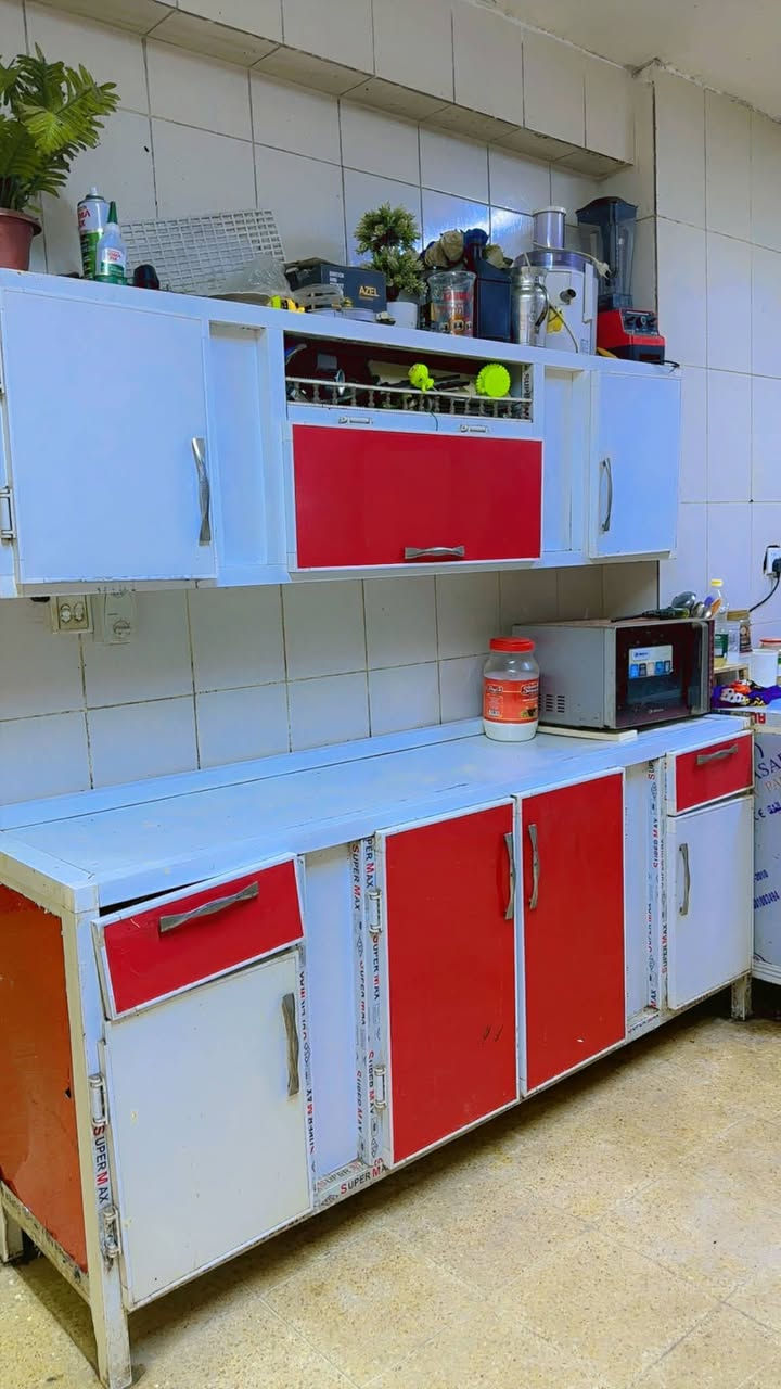 كاونتر 6 قطع قفل 400 مرايه مال صالون مدخل كلشي ترهم بيه اناره نهايته 30 ليحب يتصل ***********
