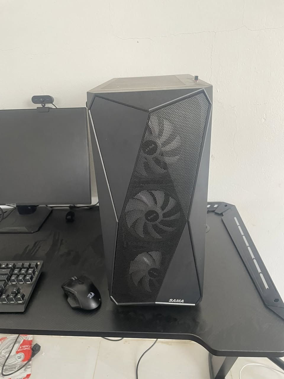 CPU I512400F
M.B H610M.K D4 ARGB
RAM 16G 3600HZ TFORCE
RTX 4060 PNY 8G
M.2 1T NVME WD 5000MB GEN 4
COLER DEEPCOOL AG400
PSU 650W AIGO BRONZE
CASE SAMA 4FAN
مثل مموضح عندك من رخصه الادمنيه 
مع كرسي و ميز و كامره كامله اي ستفسار تفضل خاص


**إذا كنت صاحب هذا الإعلان وتريد حذفه لأي سبب، رجاءا أرسل رسالة إلى الدعم الفني**