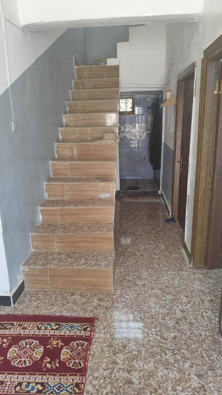 بيت طابو زراعي  عل شارع رئيسي ساحة التشابيه بيت حواس المساحه 150بناء كامل استقبال وصاله ومطبخ وغرف نوم  2 ارضيه سراميك ***********
***********
