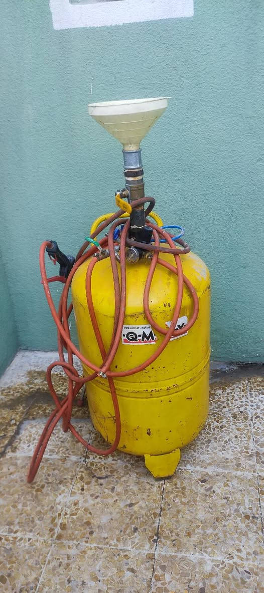 للبيع
بطل زاهي شرط شغال  
السعر 80 وبيها مجال
***********
***********
