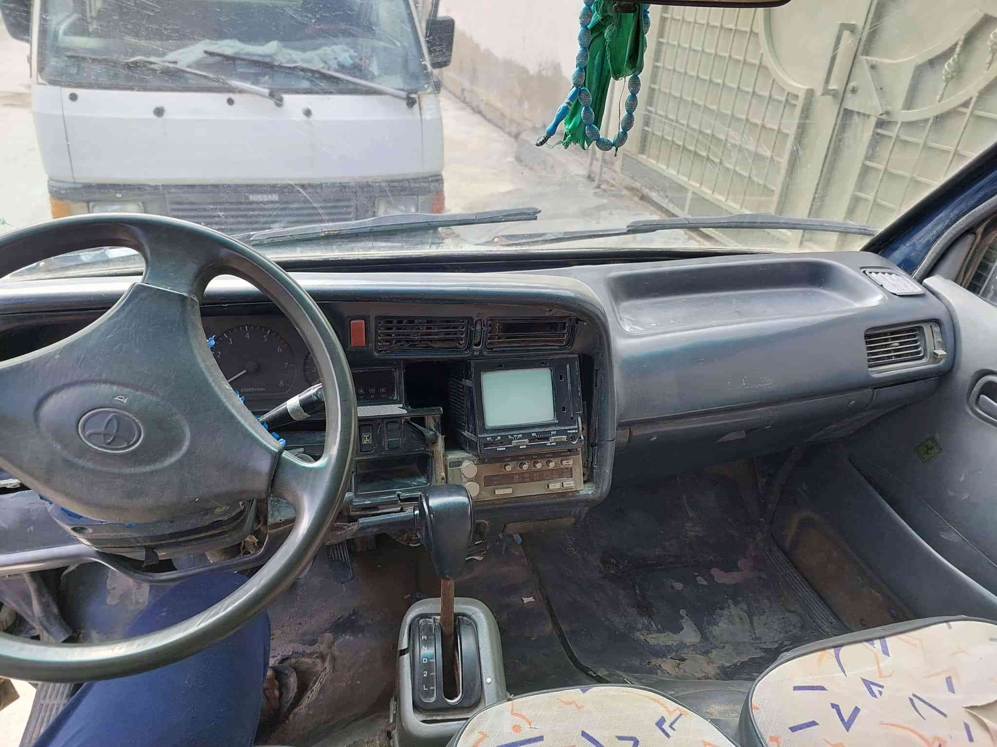 السلام عليكم
هايسه بوز البيع.   
فان حمل.  سنويه ورقم الاماني
موديل 90.  بس سنويه صاقطه
  
سعر 11ورقه. وبيها مجال قليل.
ايي استفسار الانتصال.  علا رقم 👇
*********** 
غير متوفر ماسنجر
